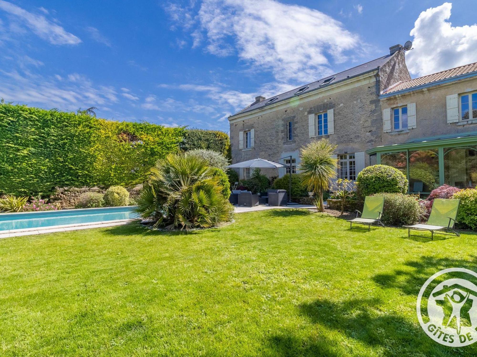 Sejour De Charme Avec Piscine A Saint-Georges-Sur-Layon, Proche De Saumur Et Des Chateaux De La Loire - Fr-1-622-81 Bed & Breakfast Doue-en-Anjou Dış mekan fotoğraf