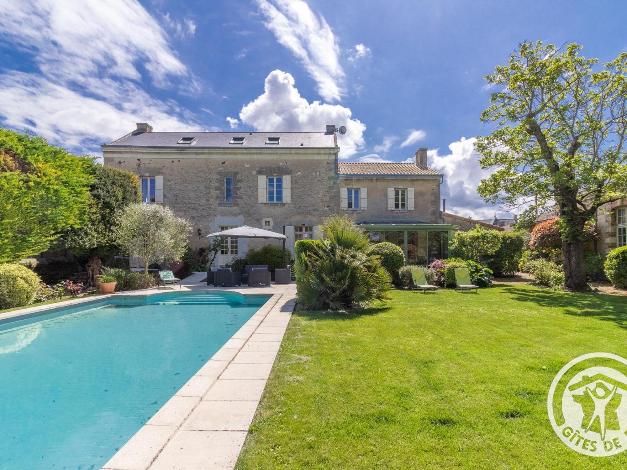 Sejour De Charme Avec Piscine A Saint-Georges-Sur-Layon, Proche De Saumur Et Des Chateaux De La Loire - Fr-1-622-81 Bed & Breakfast Doue-en-Anjou Dış mekan fotoğraf