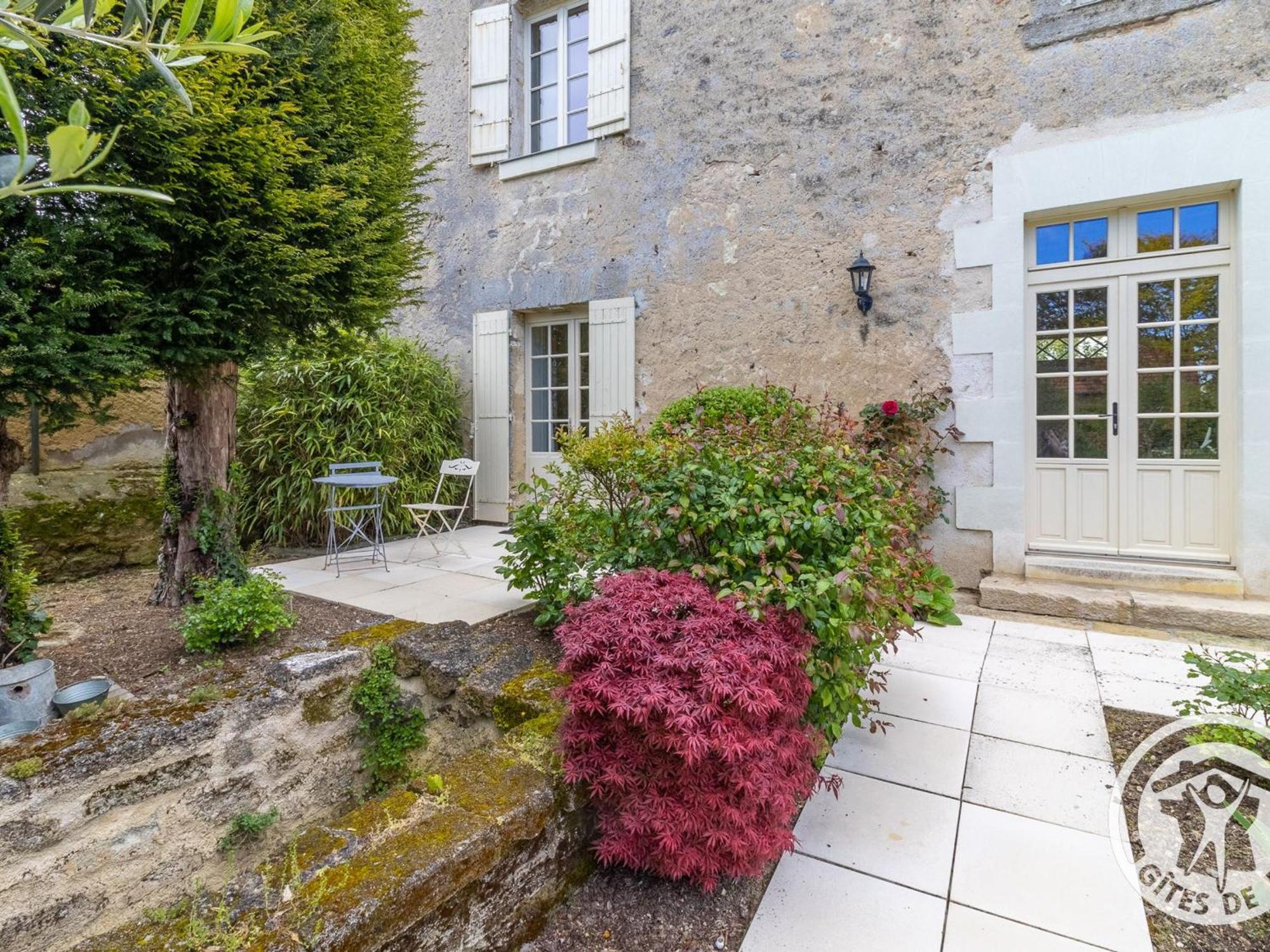 Sejour De Charme Avec Piscine A Saint-Georges-Sur-Layon, Proche De Saumur Et Des Chateaux De La Loire - Fr-1-622-81 Bed & Breakfast Doue-en-Anjou Dış mekan fotoğraf